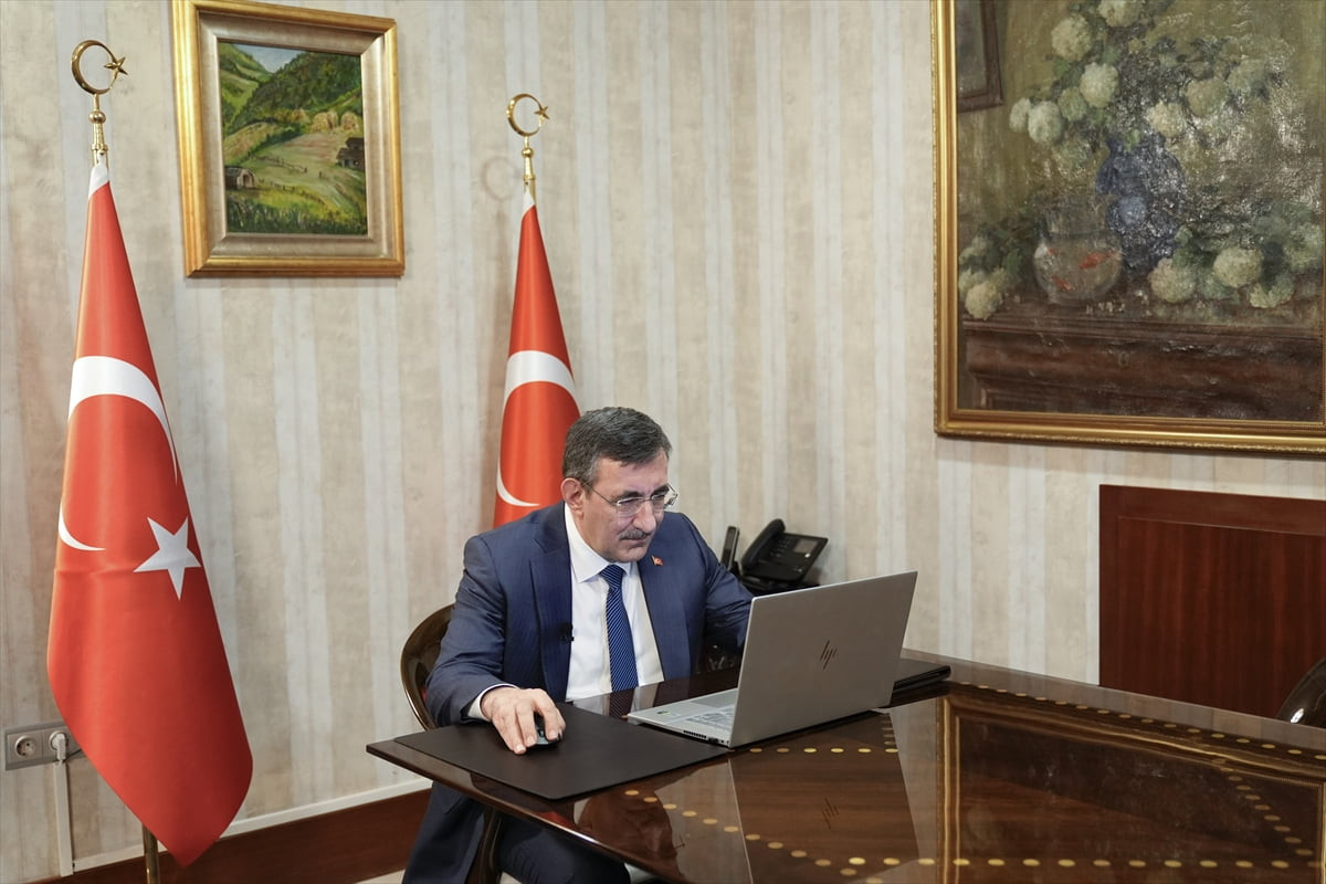 Cumhurbaşkanı Yardımcısı Cevdet Yılmaz, Anadolu Ajansının (AA) gözünden 2025'e damga vuran...