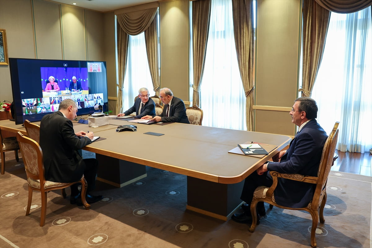 Cumhurbaşkanı Yardımcısı Cevdet Yılmaz, Avrupa Birliği (AB) Konseyi Başkanı Antonio Costa ve AB...