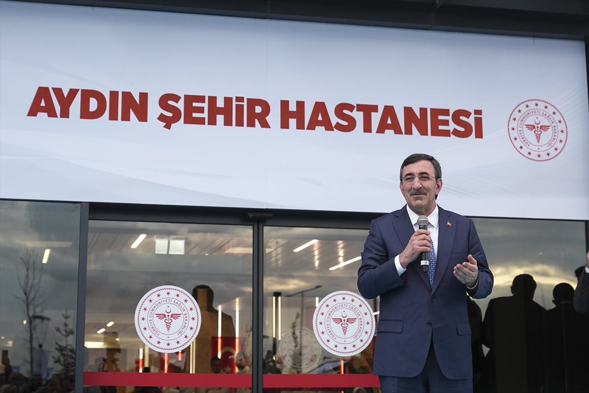 Cumhurbaşkanı Yardımcısı Cevdet Yılmaz, Aydın Şehir Hastanesi Açılış Töreni'ne katılarak konuşma...