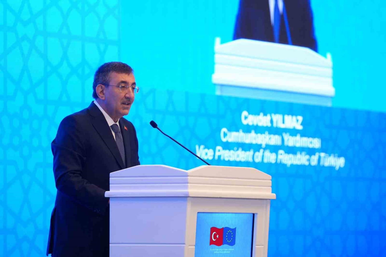 CUMHURBAŞKANI YARDIMCISI CEVDET YILMAZ, "BUGÜN TÜM DÜNYADA GÜVENLİK ENDİŞELERİNİN ARTIĞI BİR...