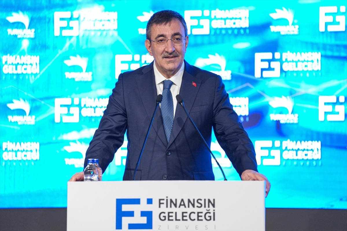 Cumhurbaşkanı Yardımcısı Cevdet Yılmaz, Turkuvaz Medya Merkezi’nde düzenlenen ’5. Finansın Zirvesi...