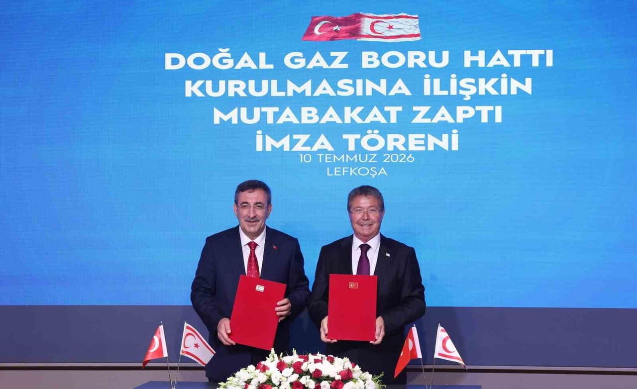 CUMHURBAŞKANI YARDIMCISI CEVDET YILMAZ VE KKTC BAŞBAKANI ÜNAL ÜSTEL