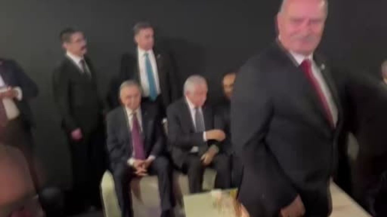 Cumhurbaşkanı Yardımcısı Yılmaz, Koç Holding Töreninde Siyasi İsimlerle Bir Araya Geldi
