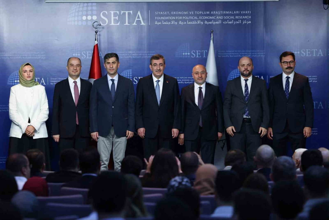 CUMHURBAŞKANI YARDIMCISI YILMAZ, SETA VAKFI TARAFINDAN DÜZENLENEN ‘ONUNCU YILINDA 15 TEMMUZ’...