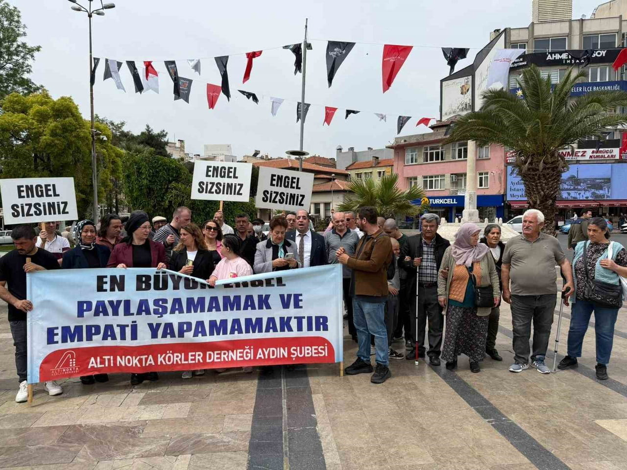 CUMHURBAŞKANLIĞI GENELGESİ İLE İLAN EDİLEN ERİŞİLEBİLİRLİK GÜNÜ'NE DİKKAT ÇEKEN ALTI NOKTA KÖRLER...