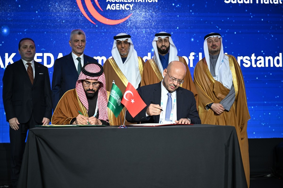 Cumhurbaşkanlığı himayelerinde, İslam İşbirliği Teşkilatının (İİT) ilgili kuruluşu İslam Ülkeleri...