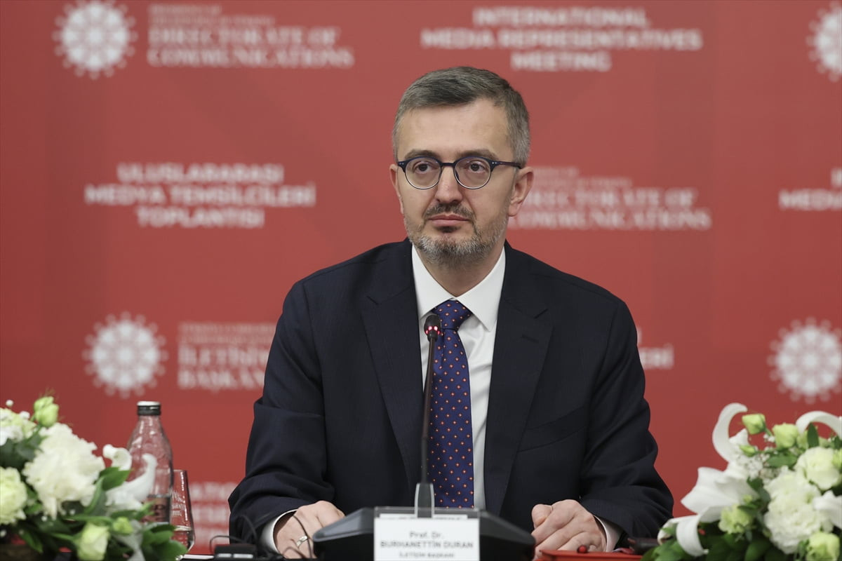 Cumhurbaşkanlığı İletişim Başkanı Burhanettin Duran, Beyoğlu'ndaki bir otelde düzenlenen programda...