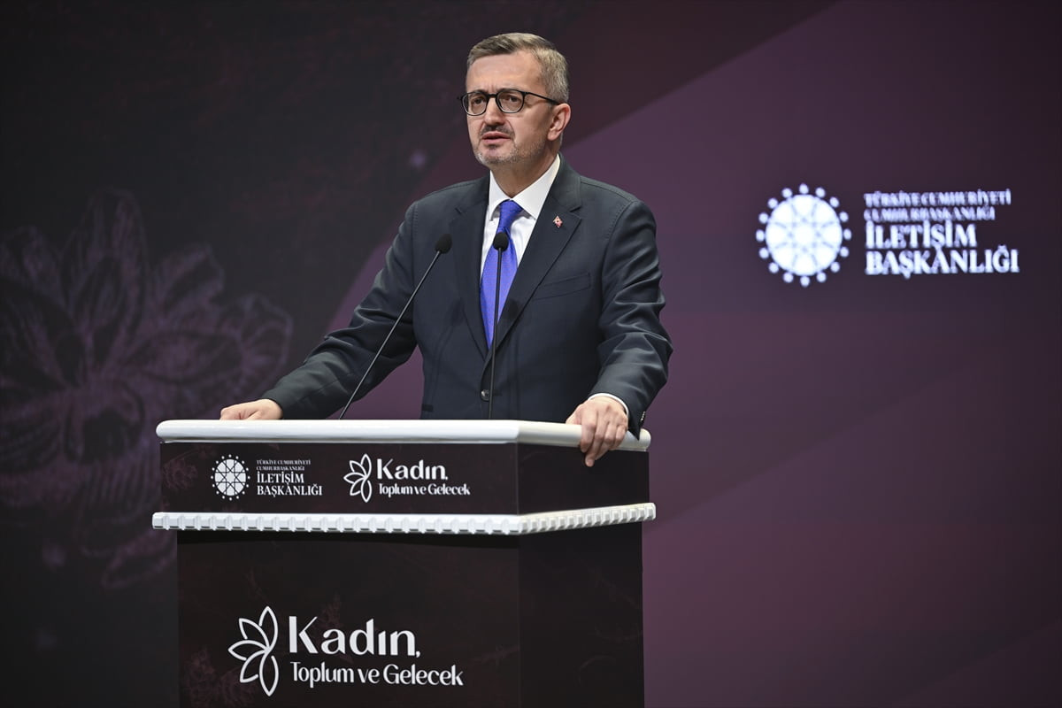 Cumhurbaşkanlığı İletişim Başkanı Burhanettin Duran, İletişim Başkanlığı'nda 8 Mart Dünya Kadınlar...