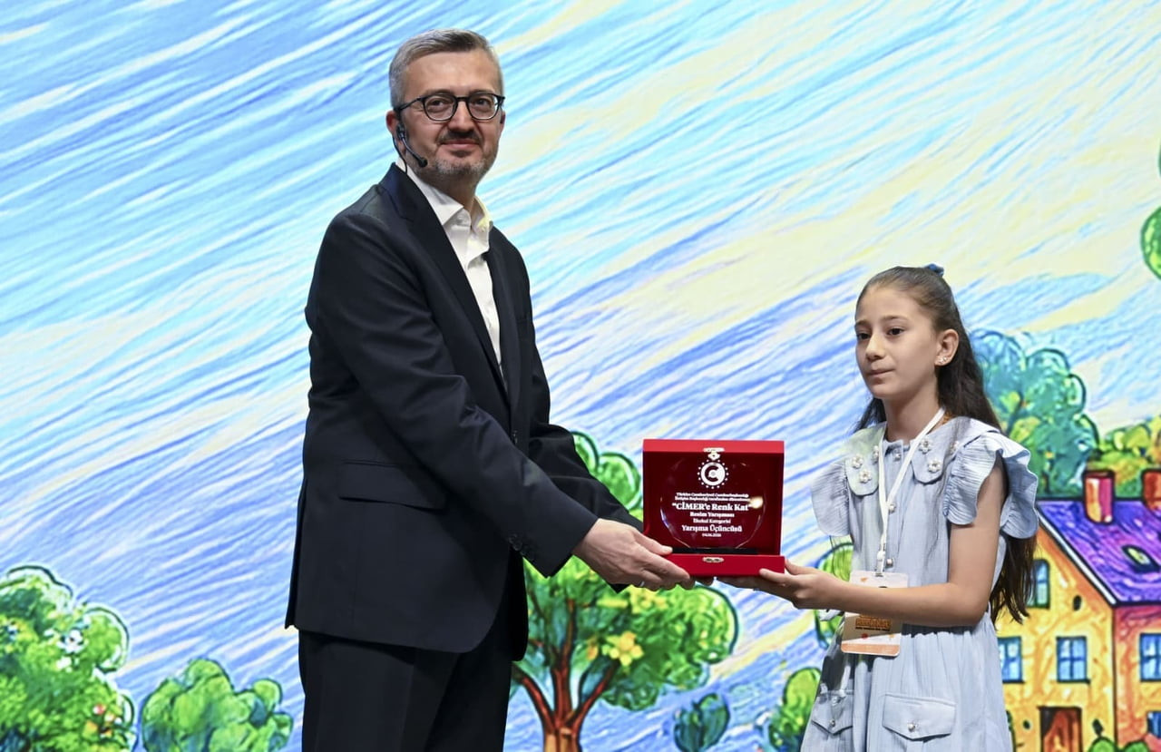 CUMHURBAŞKANLIĞI İLETİŞİM BAŞKANLIĞI TARAFINDAN ÇOCUKLARIN GÖZÜNDEN DEVLET-MİLLET İLETİŞİMİNİ...