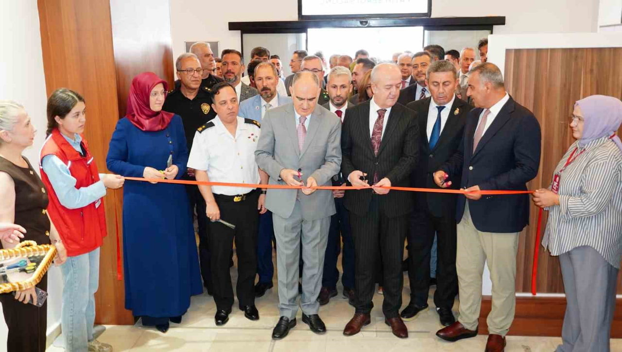 CUMHURBAŞKANLIĞI İLETİŞİM BAŞKANLIĞININ KOORDİNASYONUNDA HAZIRLANAN "15 TEMMUZ YAŞAYAN HAFIZA...