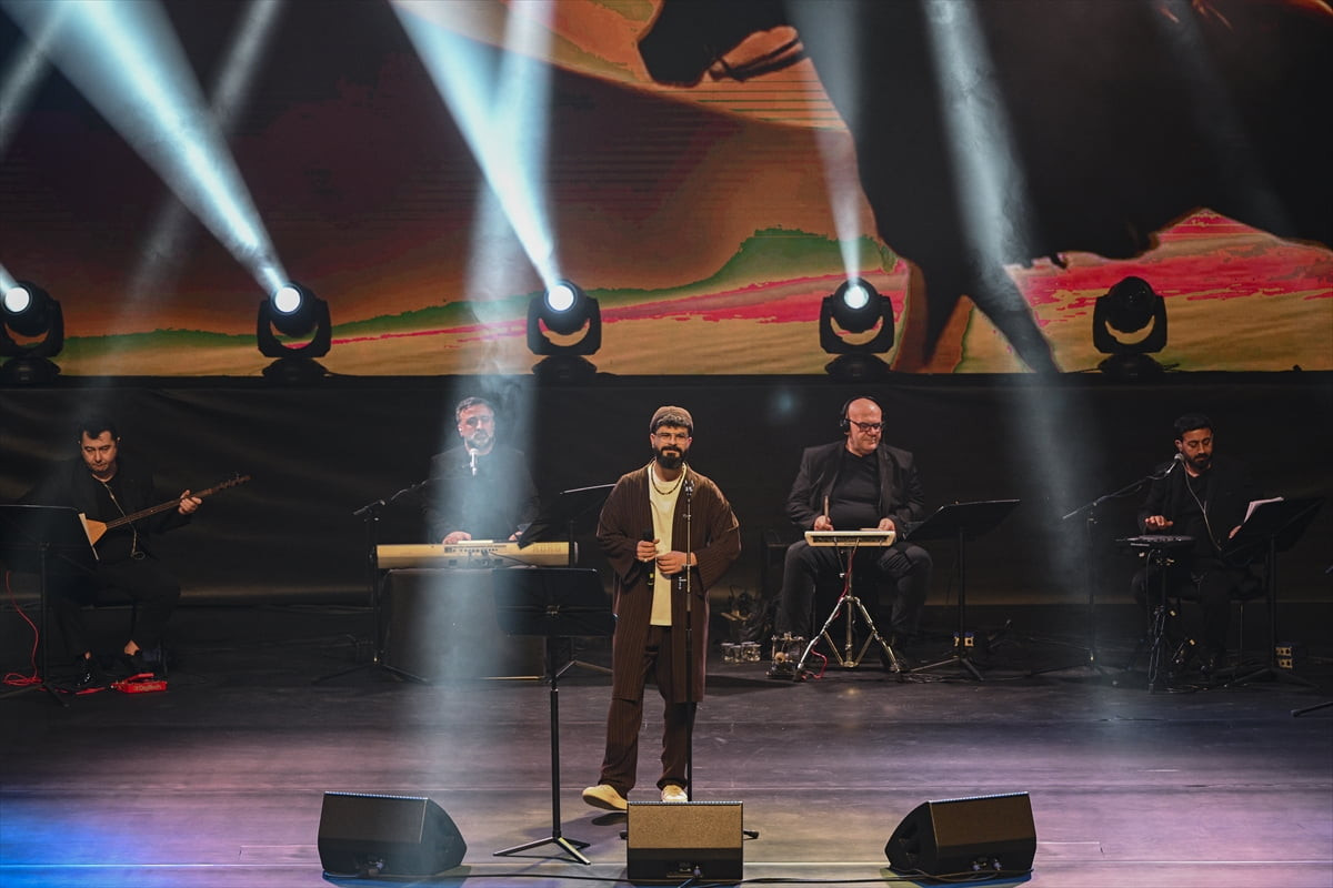 Cumhurbaşkanlığı Külliyesi'nde düzenlenen "Külliye'de Ramazan" etkinlikleri kapsamında sanatçı...