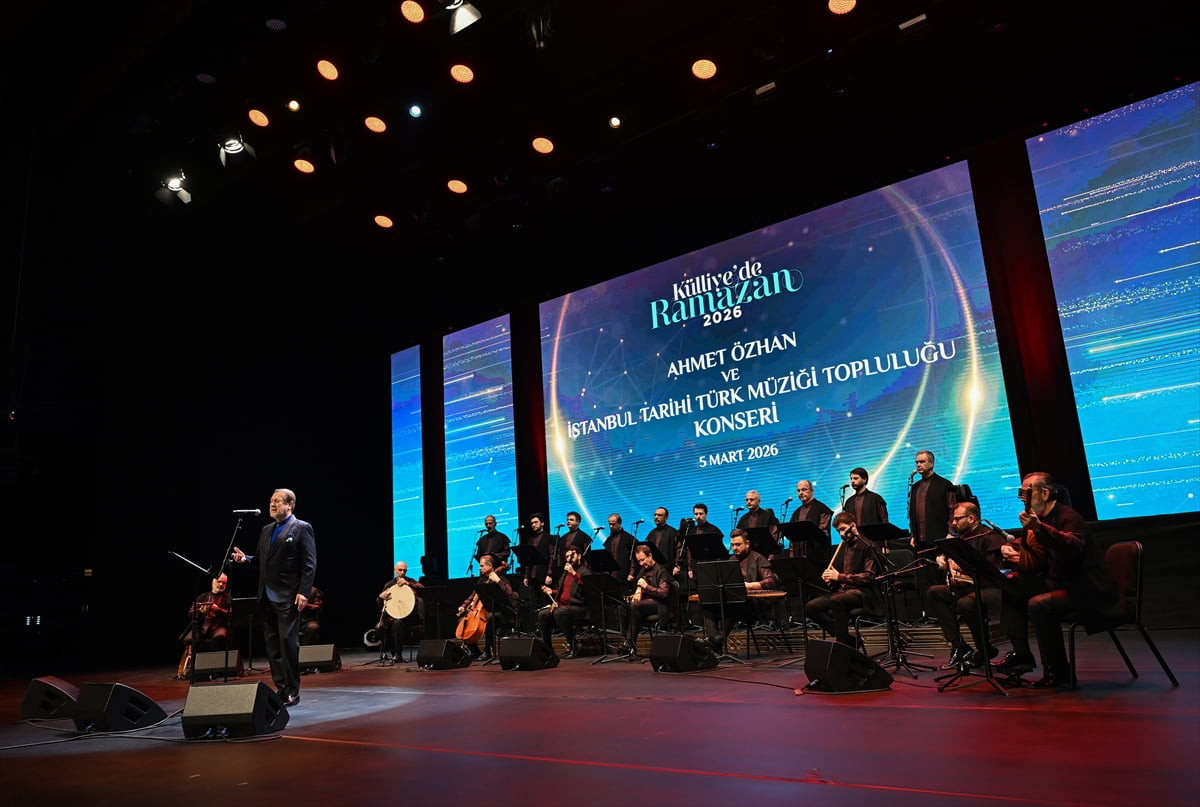 Cumhurbaşkanlığı Külliyesi'nde düzenlenen "Külliye'de Ramazan" etkinlikleri kapsamında sanatçı...