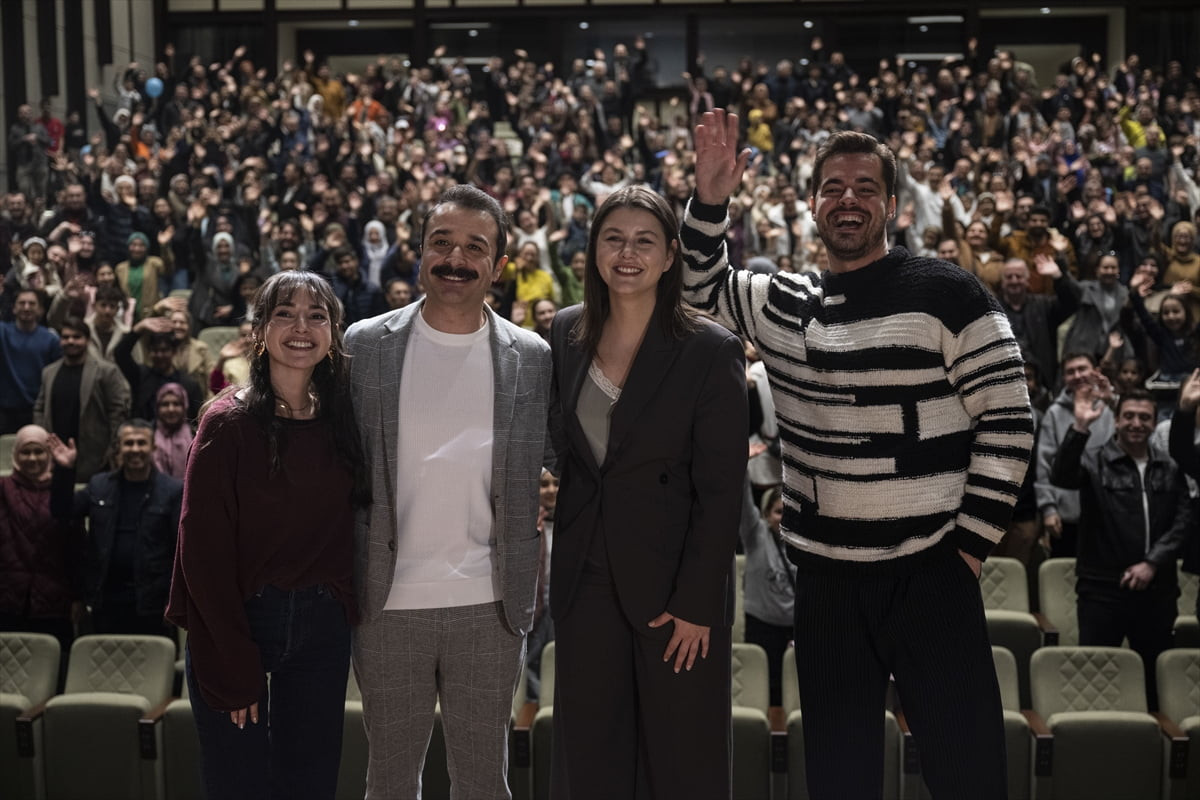 Cumhurbaşkanlığı Külliyesi'nde düzenlenen ramazan etkinlikleri kapsamında, "Gönül Dağı" dizisi...