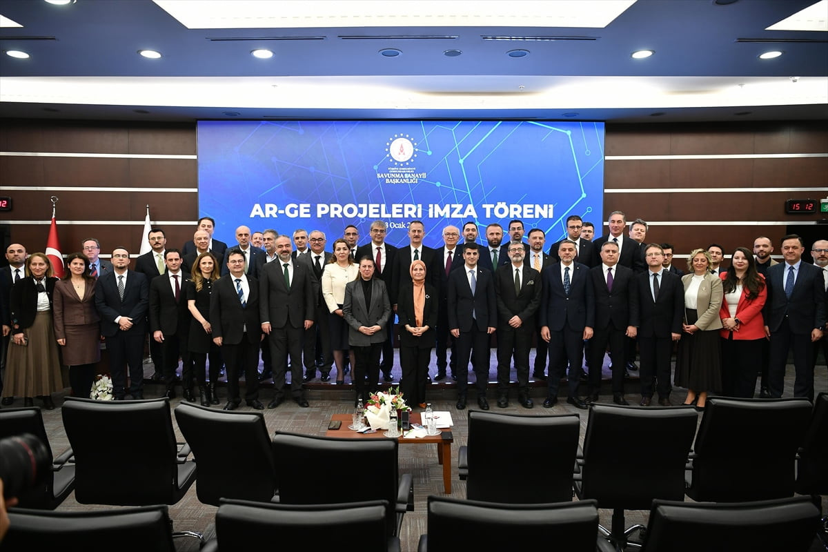 Cumhurbaşkanlığı Savunma Sanayii Başkanlığı (SSB) ile STM arasında "Kuantum Teknolojileri...