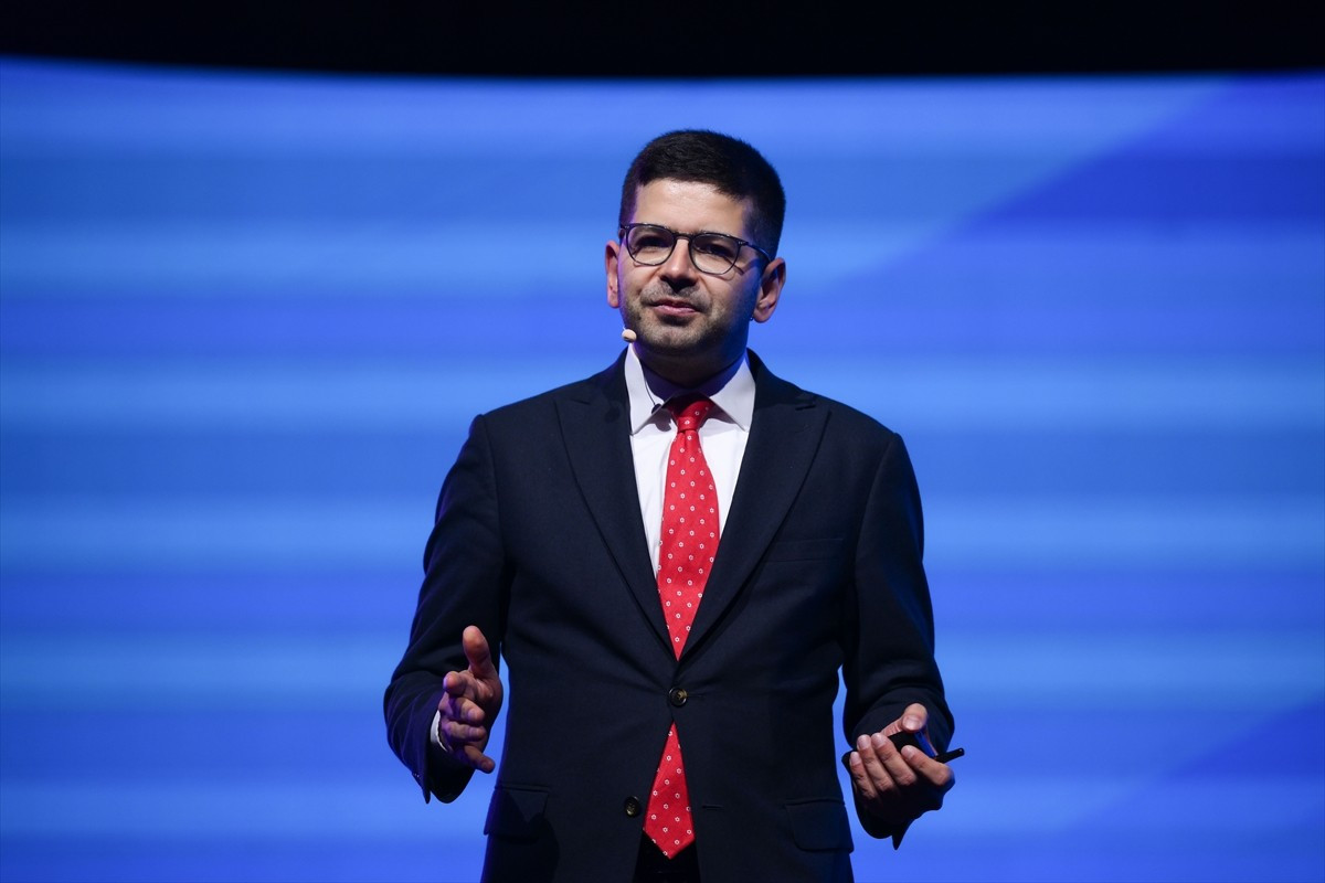 Cumhurbaşkanlığı Yatırım ve Finans Ofisi Başkanı Ahmet Burak Dağlıoğlu, Anadolu Ajansının (AA)...