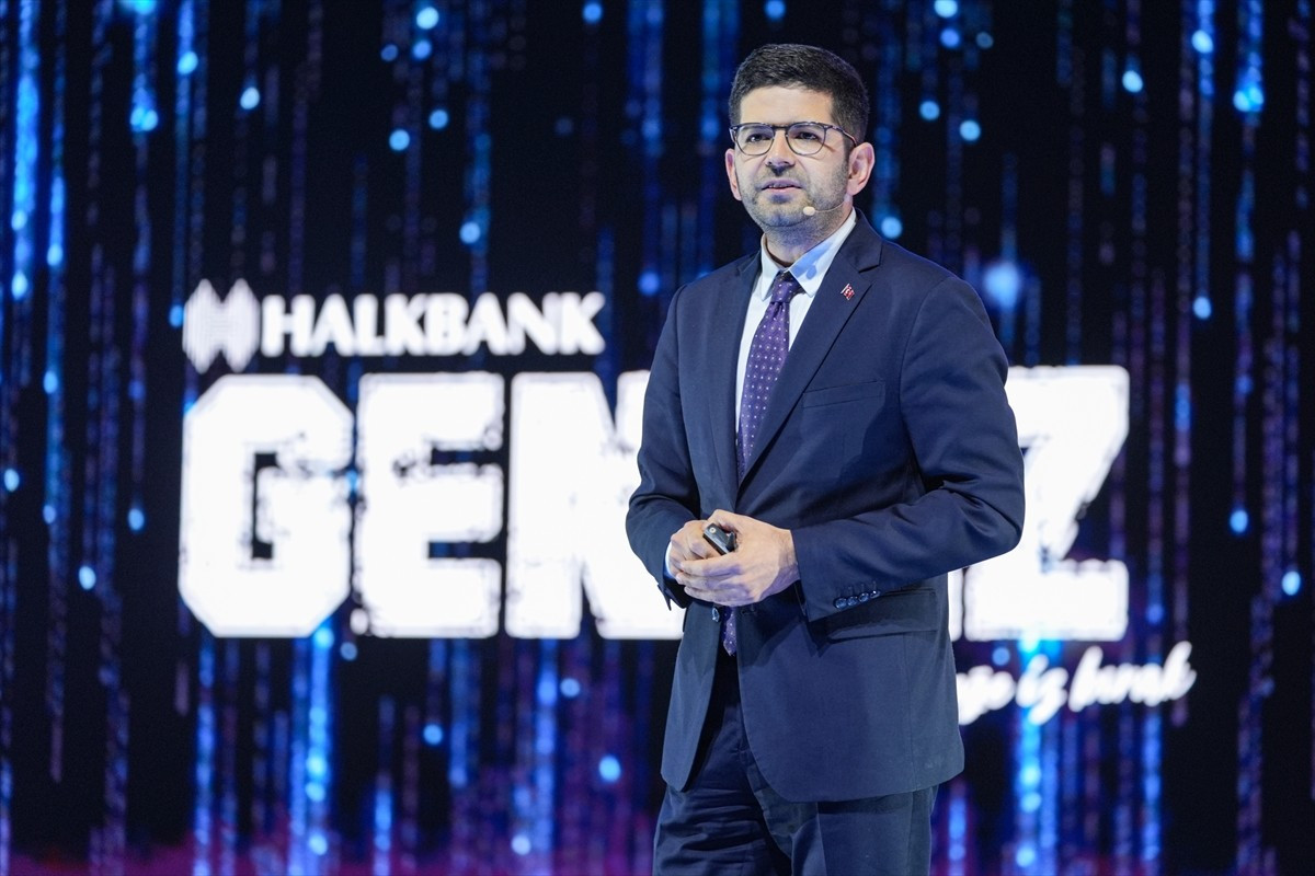 Cumhurbaşkanlığı Yatırım ve Finans Ofisi Başkanı Ahmet Burak Dağlıoğlu, "İnsan 5.0-İnsanlık İçin...