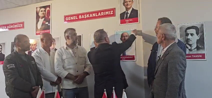 CUMHURİYET HALK PARTİSİ (CHP) AKÇAKOCA İLÇE BAŞKANI TUĞRUL ABANOZ, KEMAL KILIÇDAROĞLU'NUN PARTİ...