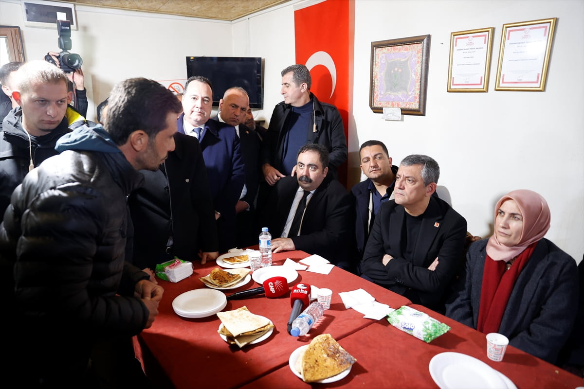 Cumhuriyet Halk Partisi (CHP) Genel Başkanı Özgür Özel, Malatya'da ziyaretlerde bulundu.