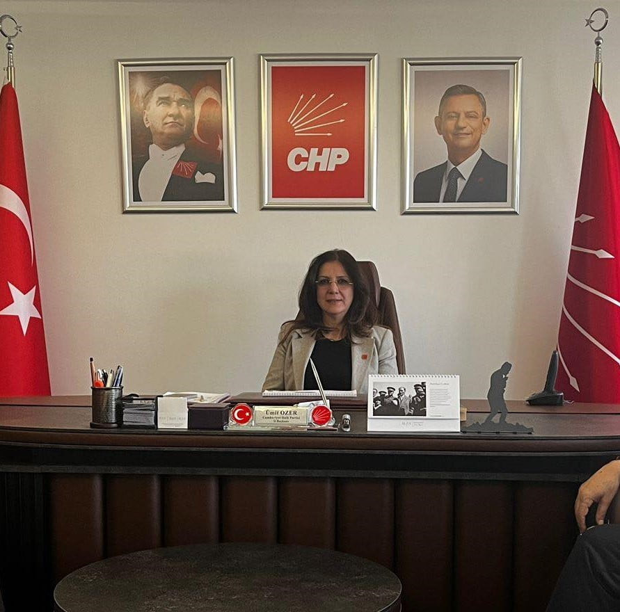 CUMHURİYET HALK PARTİSİ (CHP) KAYSERİ İL BAŞKANI ÜMİT ÖZER GÖREVİNDEN İSTİFA ETTİ.
