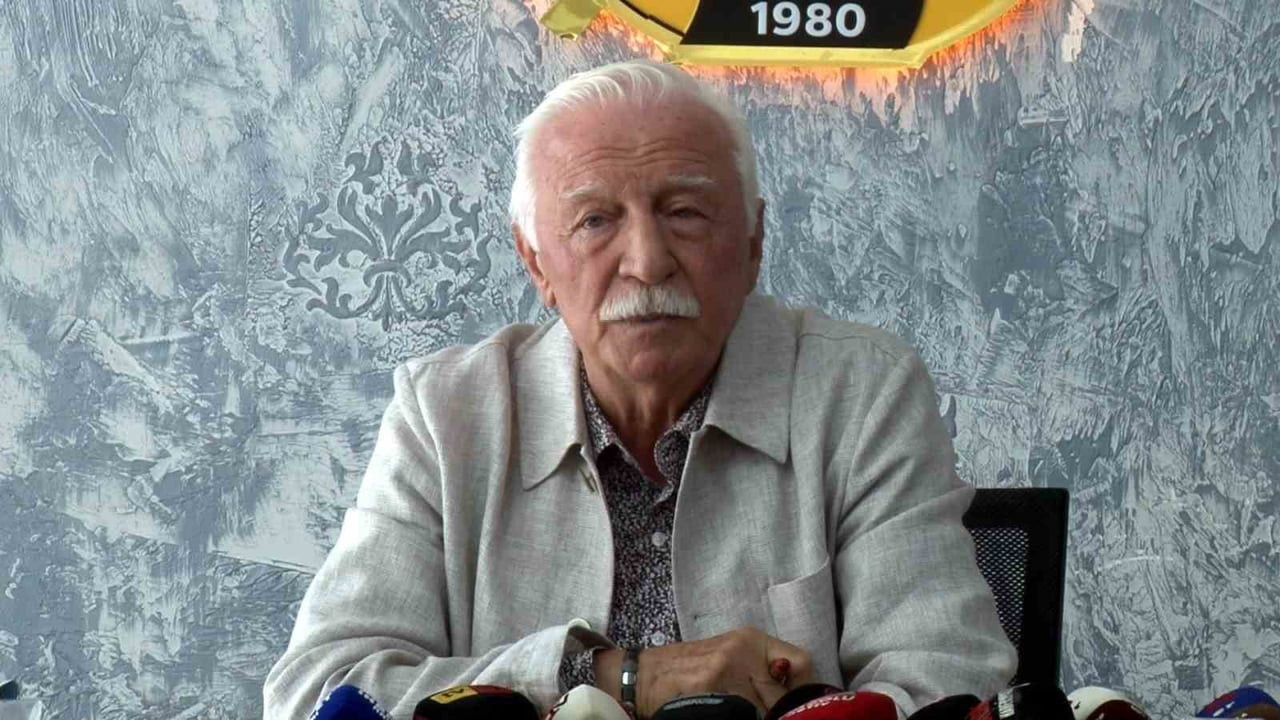 CUMHURİYET HALK PARTİSİ (CHP) ÖNCEKİ DÖNEM KAYSERİ İL BAŞKANLARINDAN KEMAL NAKİPOĞLU, YAPTIĞI...