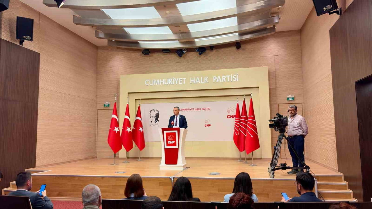 CUMHURİYET HALK PARTİSİ (CHP) PARTİ SÖZCÜSÜ MÜSLİM SARI, "ÖNÜMÜZDEKİ SÜRECE İLİŞKİN BİR SİYASAL...