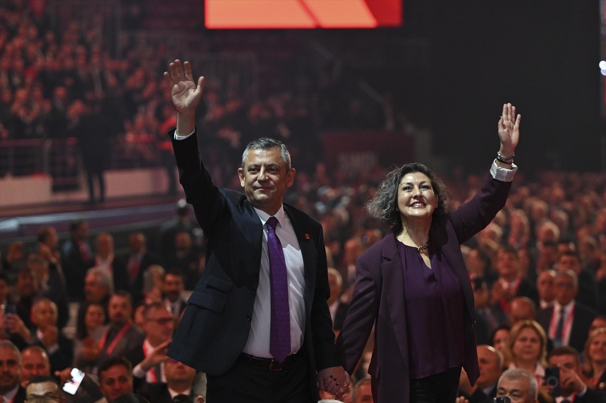 Cumhuriyet Halk Partisinin (CHP), Ankara Spor Salonu'nda düzenlenen 39. Olağan Kurultayı, ikinci...