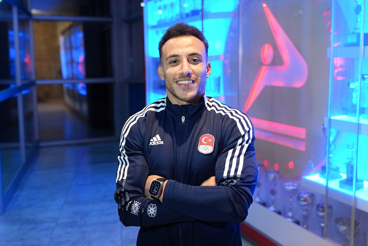 Daha önce yarıştığı iki olimpiyatta madalyaya yaklaşmasına rağmen kürsüye çıkamayan milli...