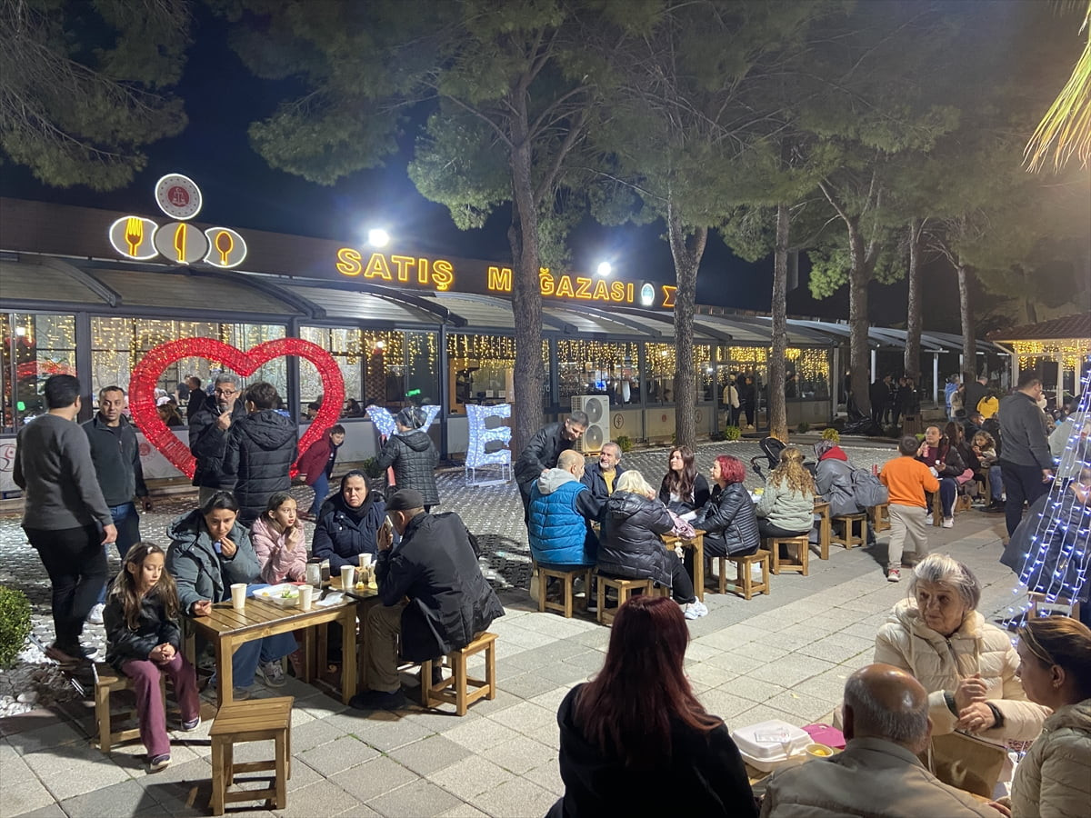 Dalaman Açık Ceza İnfaz Kurumu'nda, Sevgililer Günü'ne özel hazırlanan sokak lezzetleri festivali...