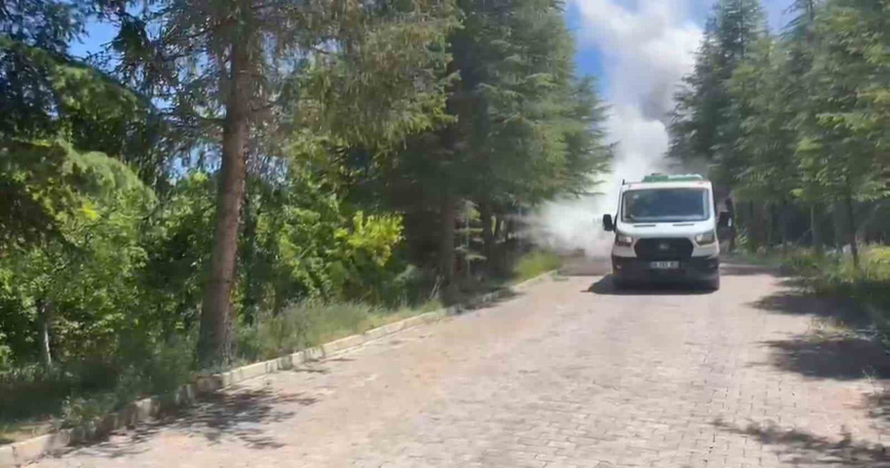 DARENDE'DE 68 MAHALLEDE HAŞEREYLE MÜCADELE ARALIKSIZ SÜRÜYOR