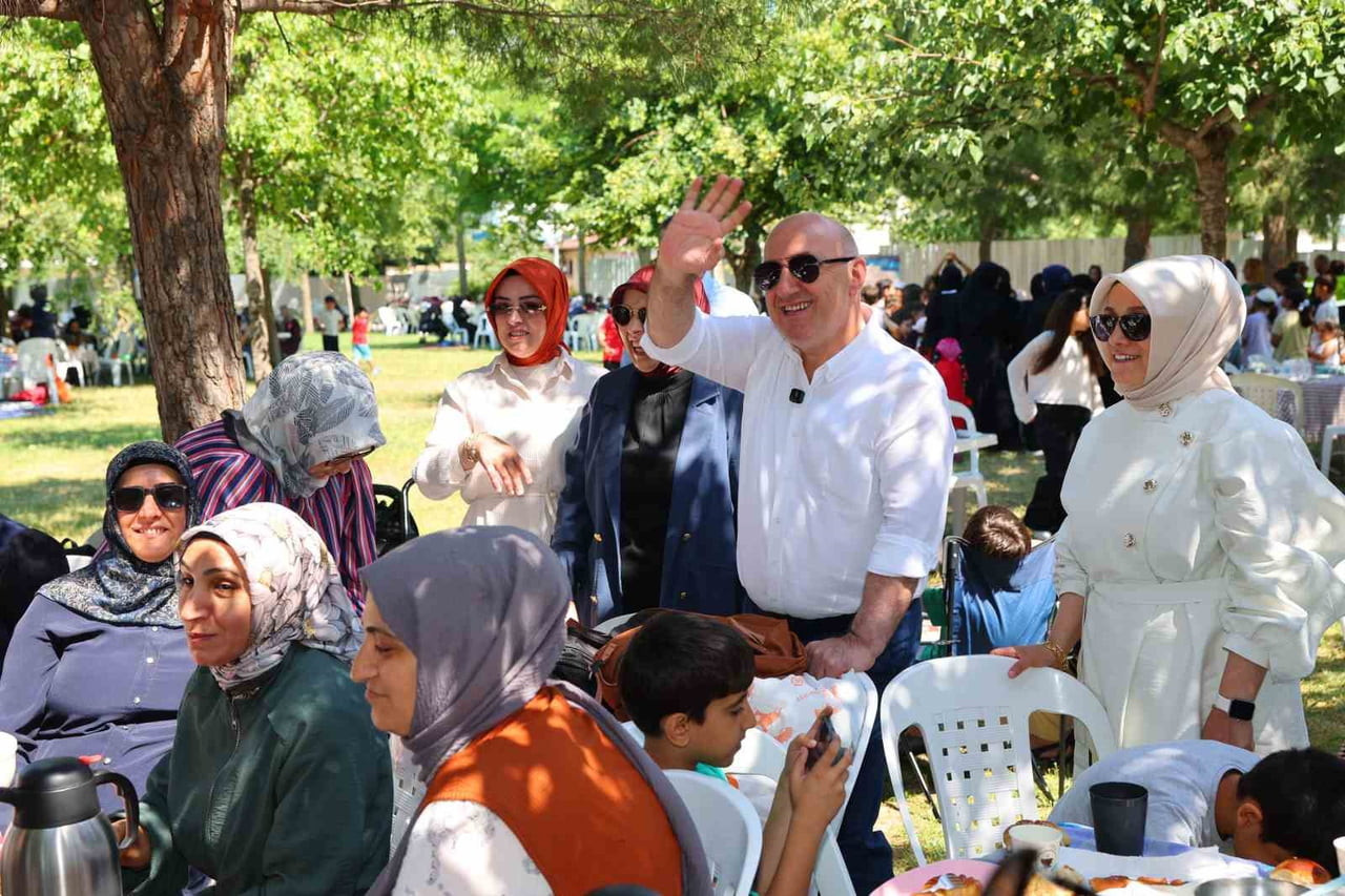DARICA BELEDİYESİ TARAFINDAN KİŞİSEL GELİŞİM VE EĞİTİM KURSLARI (KİGEM) BÜNYESİNDE EĞİTİM GÖREN...