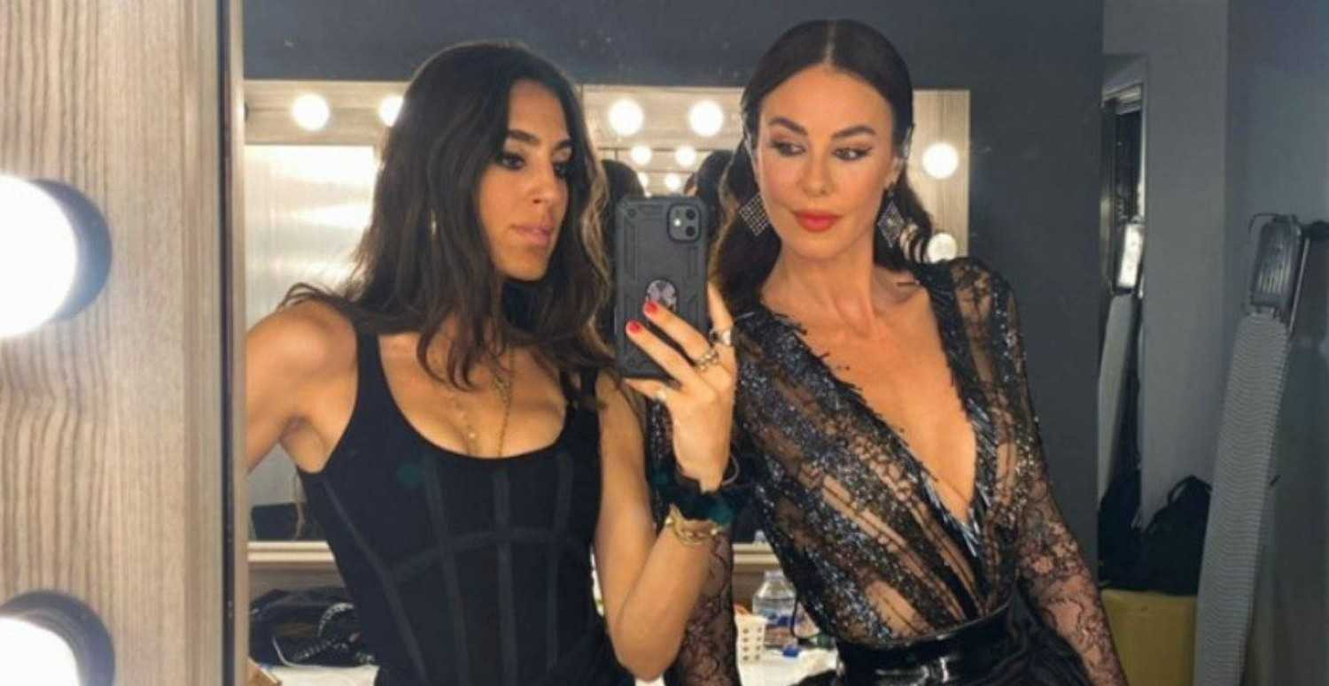 Defne Samyeli Performansı