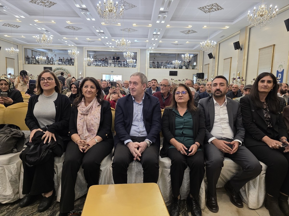 DEM Parti Eş Genel Başkanı Tuncer Bakırhan (sol 3) ve TBMM Başkanvekili ve DEM Parti Van...