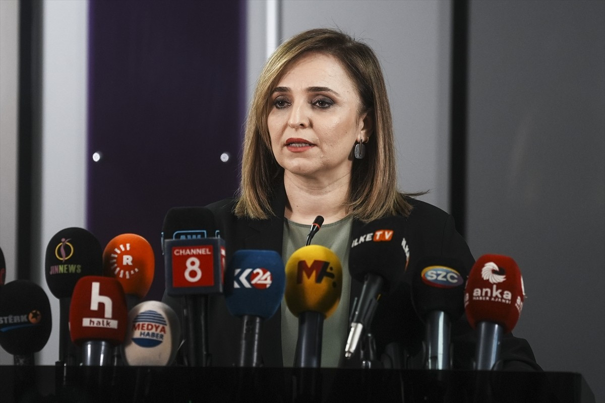 DEM Parti Sözcüsü Ayşegül Doğan, partisinin genel merkezinde gündeme ilişkin basın toplantısı...