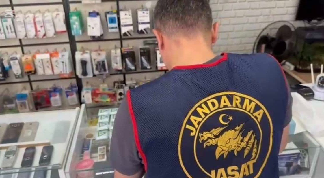 DENİZLİ CUMHURİYET BAŞSAVCILIĞI KOORDİNESİNDE JASAT EKİPLERİNCE DENİZLİ, İSTANBUL VE ANTALYA’DA...