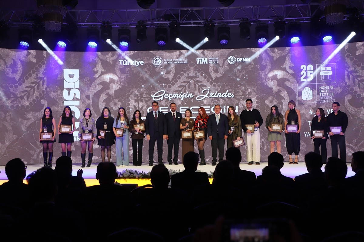 Denizli İhracatçılar Birliği (DENİB) tarafından düzenlenen 4. Ev ve Banyo Tekstili Yarışması'nın...