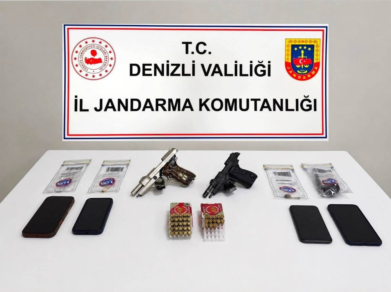 DENİZLİ İL JANDARMA KOMUTANLIĞINCA, TEFECİLİK SUÇUYLA MÜCADELE KAPSAMINDA SARAYKÖY’DE DÜZENLENEN...