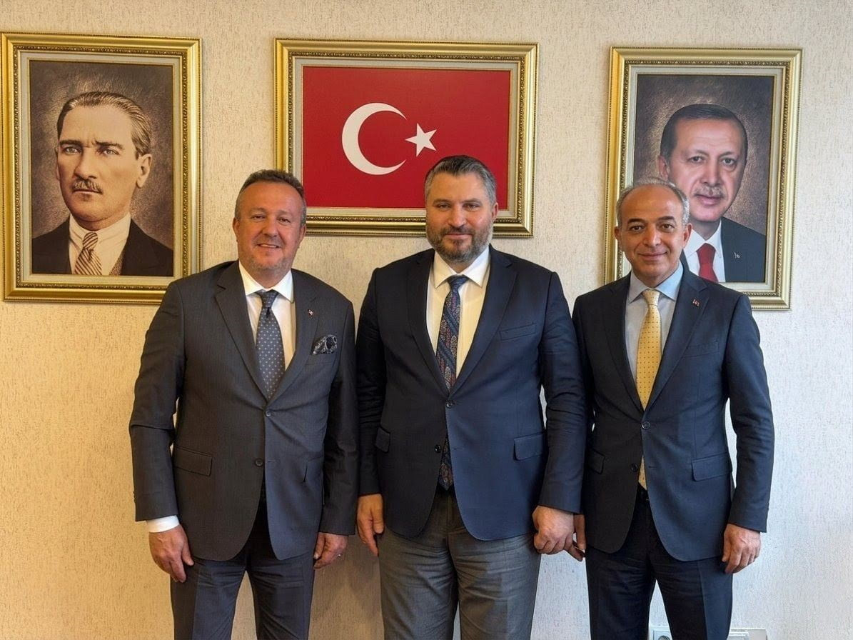 DENİZLİ OSB YÖNETİM KURULU BAŞKANI SELİM YAYMANOĞLU İLE BÖLGE MÜDÜRÜ AHMET TAŞ, SANAYİ VE...