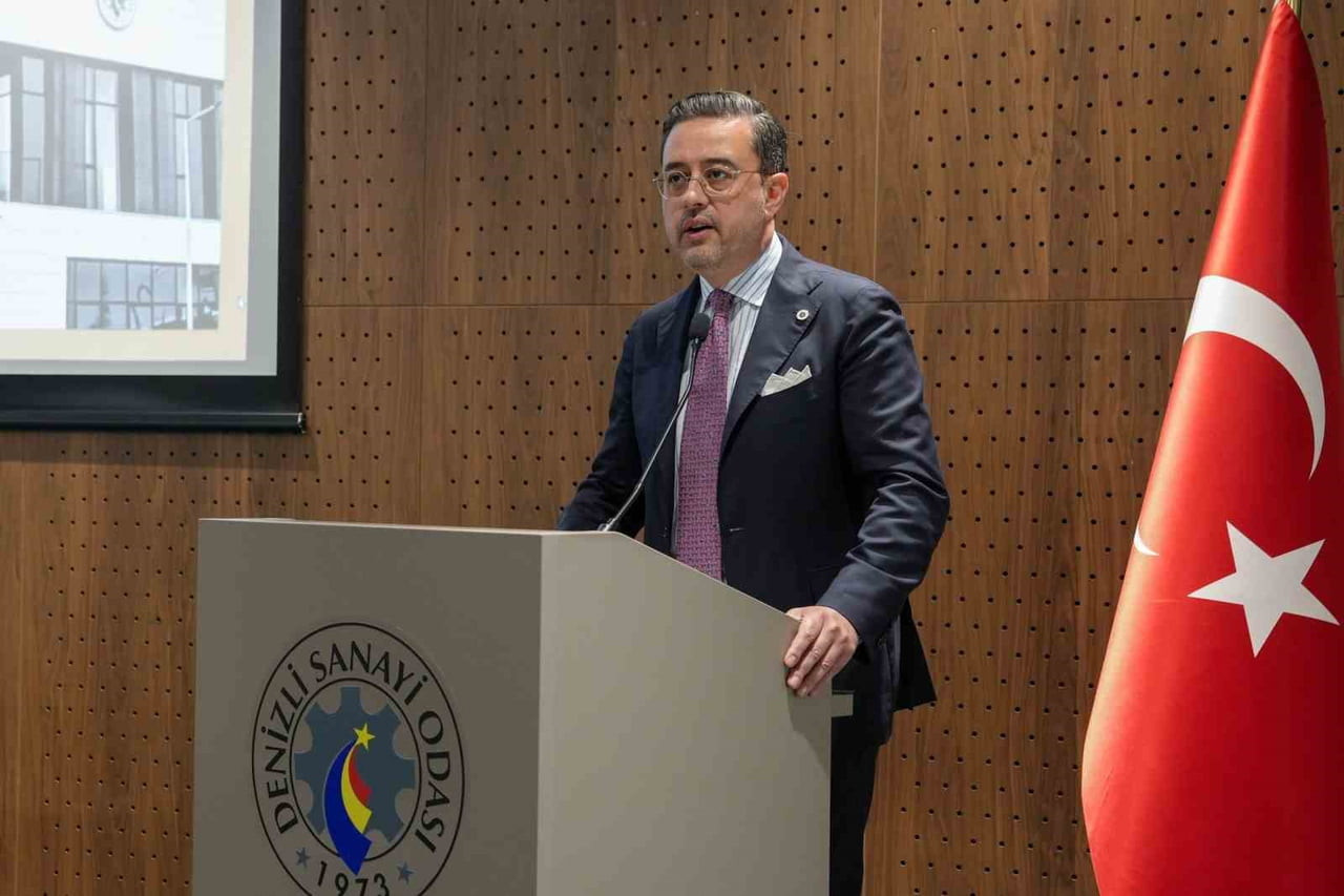 DENİZLİ SANAYİ ODASI (DSO) YÖNETİM KURULU BAŞKANI SELİM KASAPOĞLU, CUMHURBAŞKANI RECEP TAYYİP...