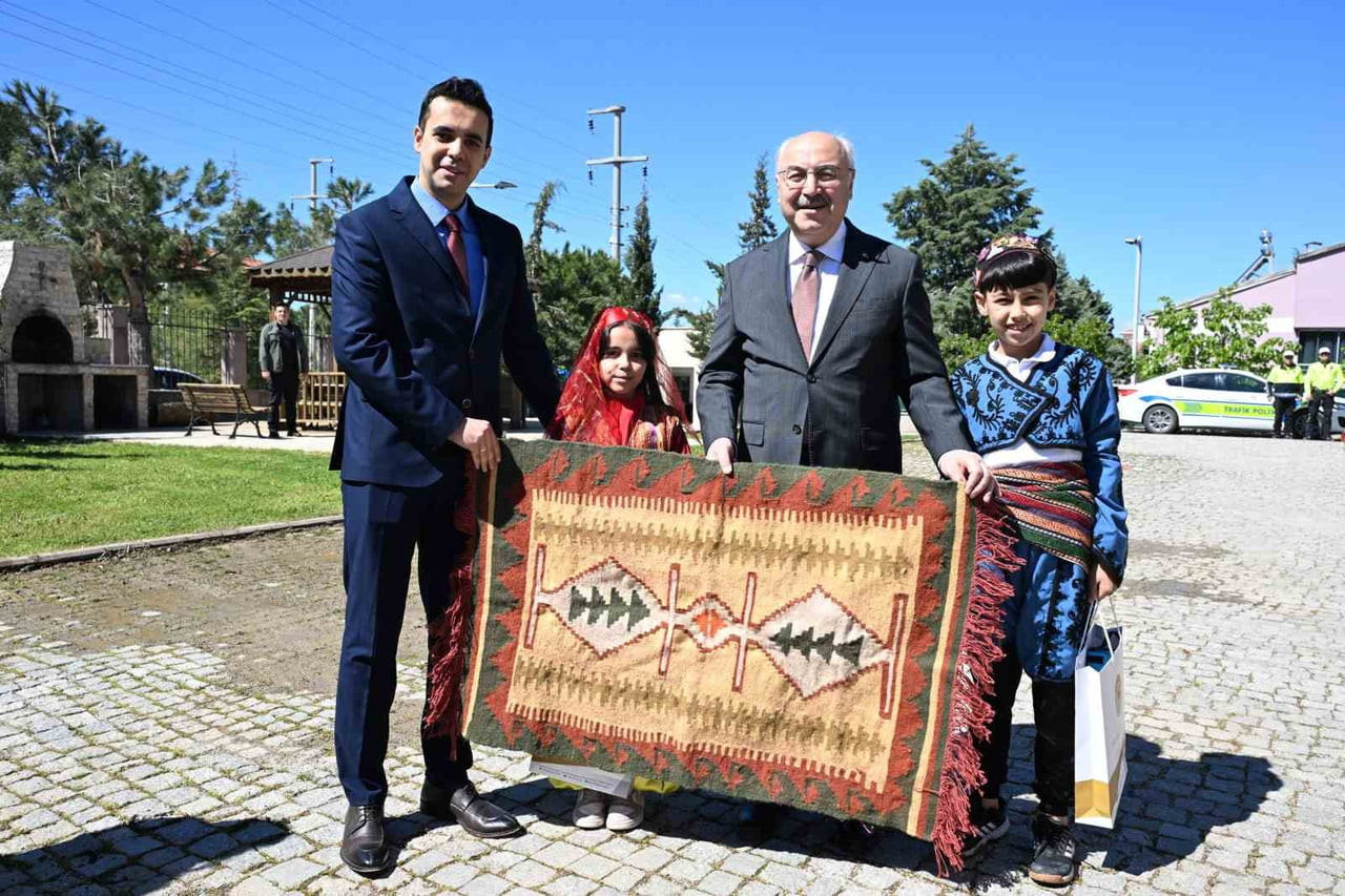 DENİZLİ VALİSİ YAVUZ SELİM KÖŞGER, İLÇE ZİYARETLERİ KAPSAMINDA BAKLAN'I ZİYARET EDEREK BİR DİZİ...