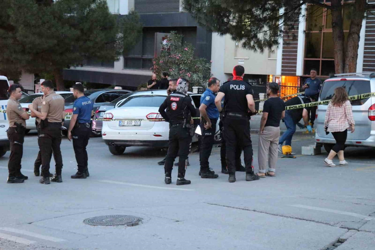 DENİZLİ'DE ÇOCUĞUNUN GÖZÜ ÖNÜNDE UĞRADIĞI POMPALI TÜFEKLİ SALDIRIDA KARDEŞİYLE BİRLİKTE YARALANAN...