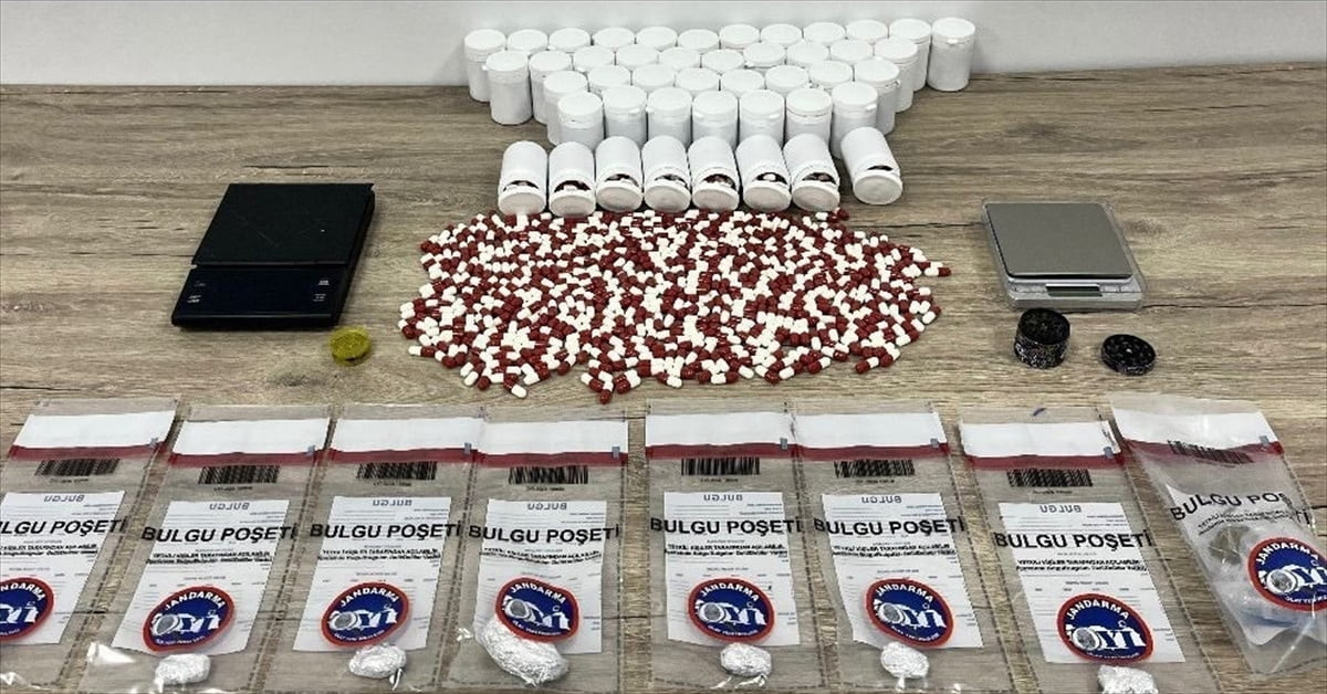 Denizli'de uyuşturucu operasyonunda gözaltına alınan 20 şüpheliden 6'sı tutuklandı. Şüphelilerin...