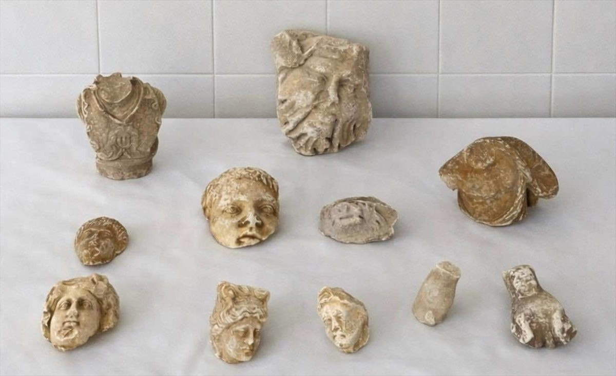 Denizli'nin Buldan ilçesinde düzenlenen tarihi eser operasyonunda 5 zanlı gözaltına alındı....