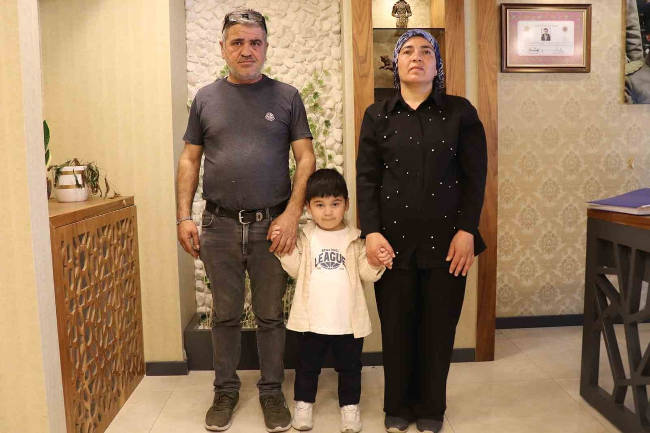 DENİZLİ’DE 3 YAŞINDAKİ DUCHENNE MUSKÜLER DİSTROFİ (DMD) HASTASI MEHMET TEFENLİLİ İÇİN AİLESİ...