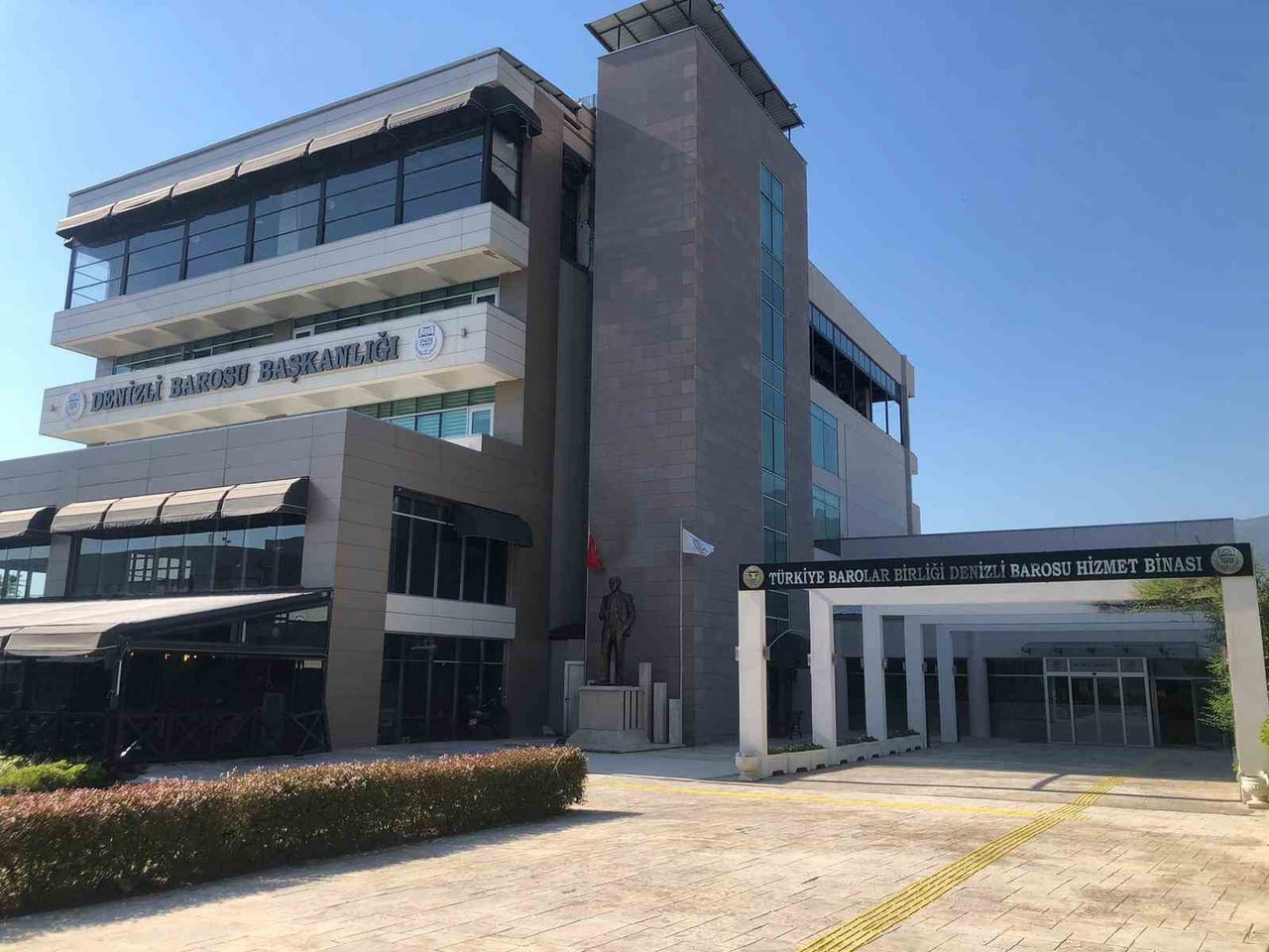 DENİZLİ’DE JANDARMANIN DÜZENLEDİĞİ UYUŞTURUCU OPERASYONUNDA GÖZALTINA ALINAN 12 AVUKAT, İFADE...