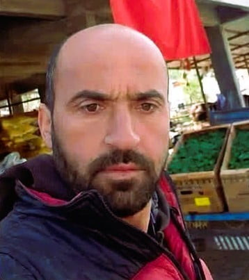 DENİZLİ’NİN ACIPAYAM İLÇESİNDE TRAKTÖRÜN MAKİNE BAĞLAMAK İSTERKEN, HİDROLİK SİSTEMİNE SIKIŞAN...