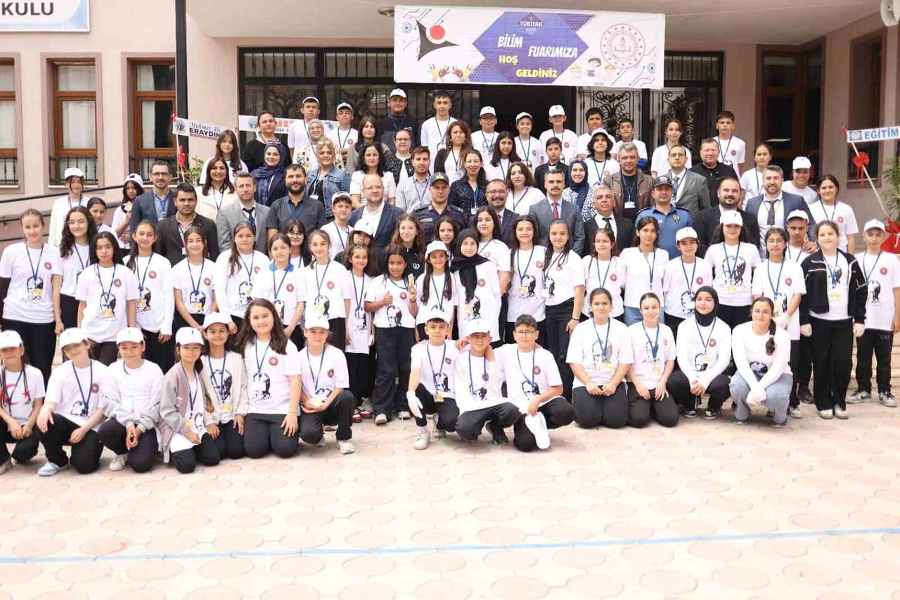 DENİZLİ’NİN GÜNEY İLÇESİNDE, FEVZİ TOKAT ORTAOKULU ÖĞRENCİLERİ TARAFINDAN HAZIRLANAN BİLİM ŞENLİĞİ...