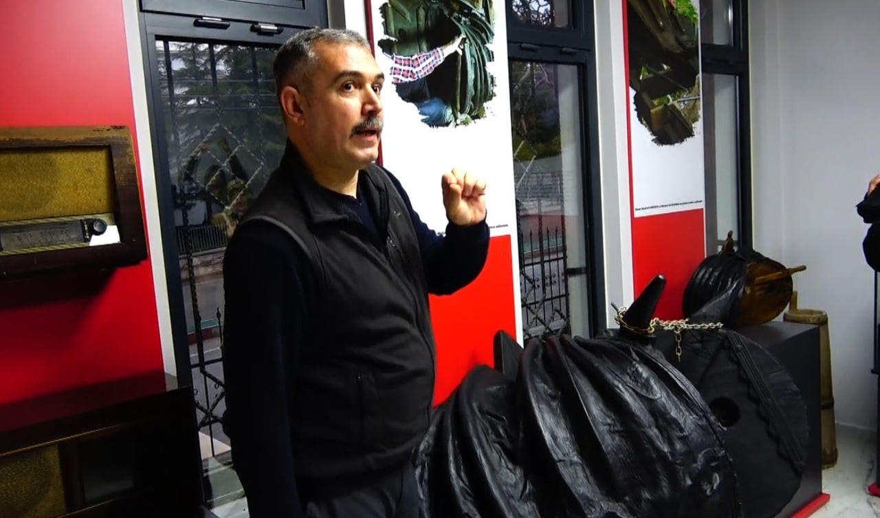 DERİ İŞLEME USTASI HASAN HÜSEYİN KARATEPE VE DERİ KÖRÜK