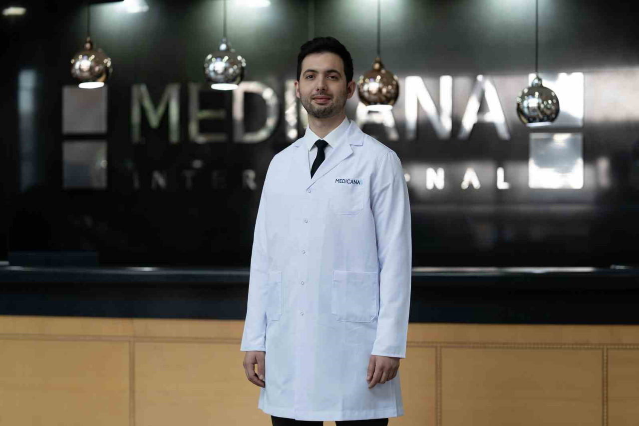 DERMATOLOJİ UZMANI DR. ÖĞR. ÜYESİ KAAN GÜNDÜZ