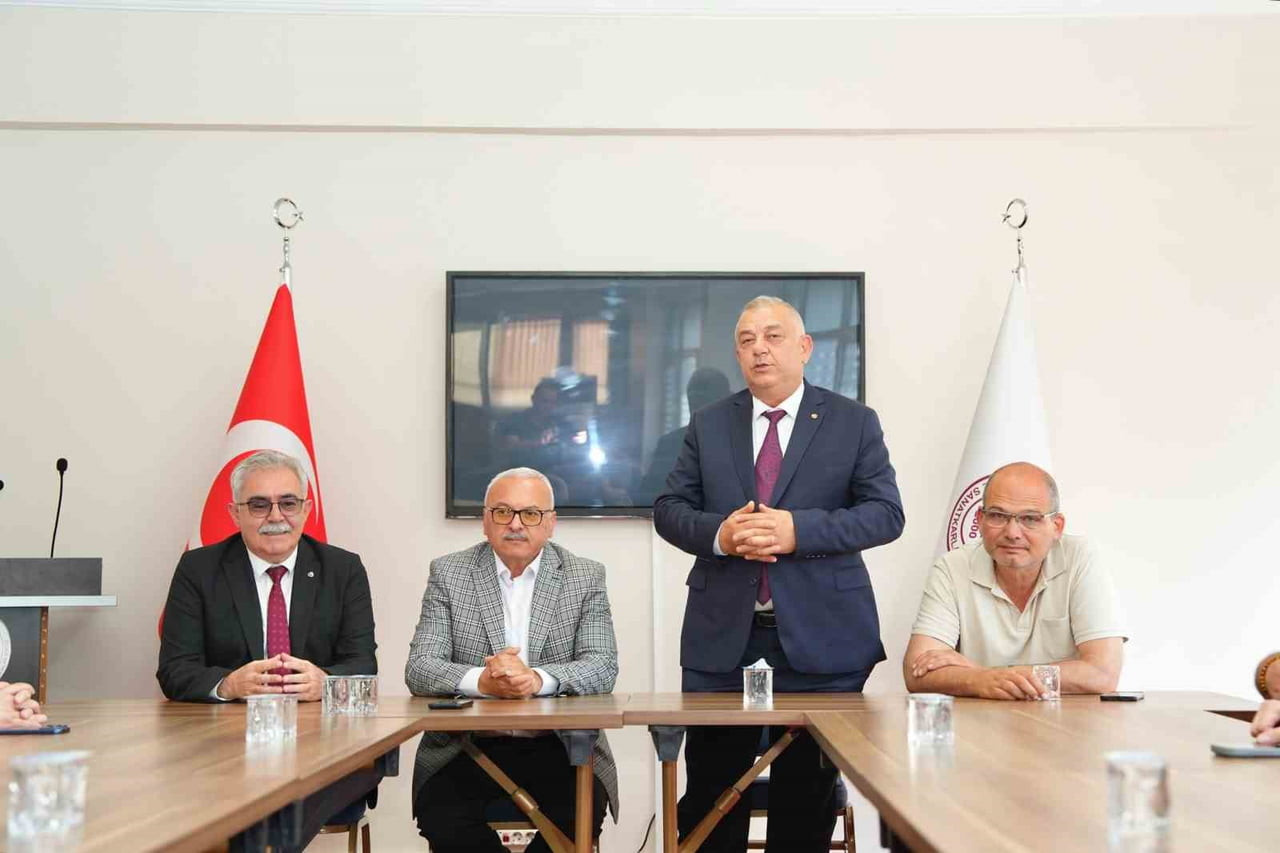 DESOB BİNASINDA GERÇEKLEŞEN PROGRAMDA KONUŞAN ERDOĞAN BIYIK, "BUGÜNE KADAR OLDUĞU GİBİ BUNDAN...