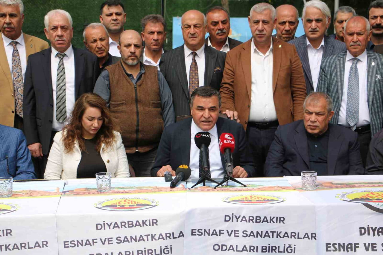 DESOP BAŞKANI ALİCAN EBEDİNOĞLU , DESOP’A BAĞLI 40 ODA BAŞKANIYLA, DİYARBAKIR’IN EKONOMİK VE...